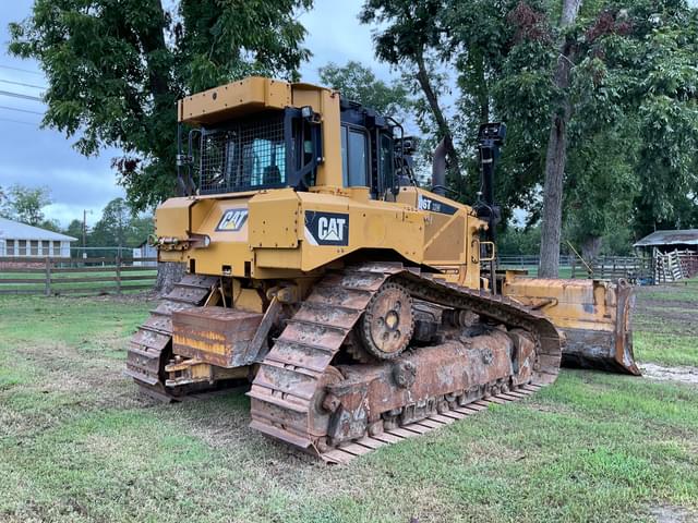 Image of Caterpillar D6T equipment image 4