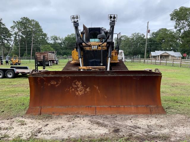 Image of Caterpillar D6T equipment image 1