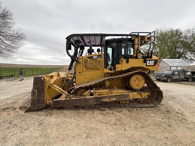 Image of Caterpillar D6T XW equipment image 1