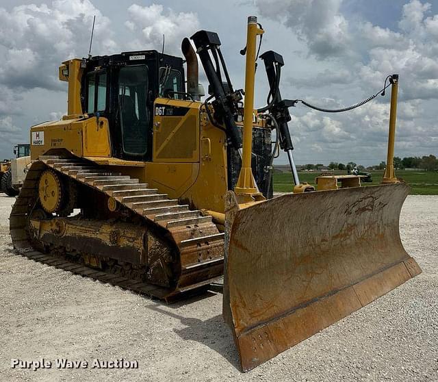 Image of Caterpillar D6T XW equipment image 2