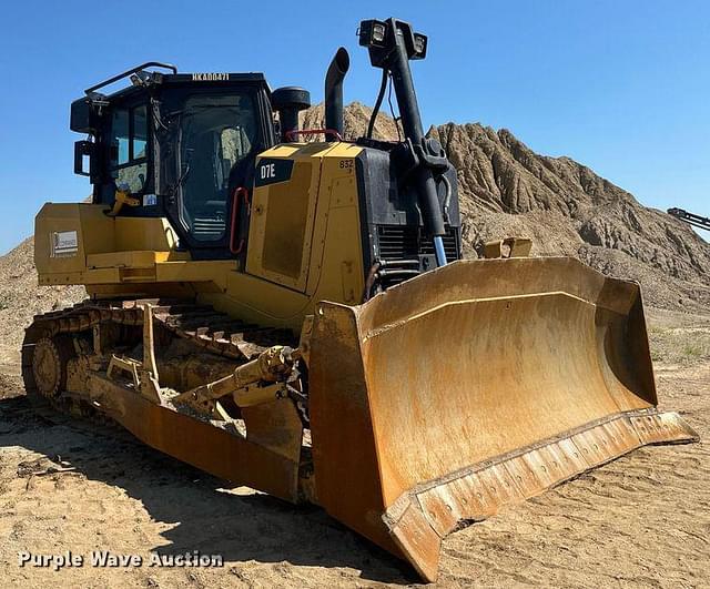 Image of Caterpillar D7E equipment image 2