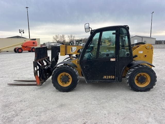 Image of Caterpillar TH255C equipment image 2