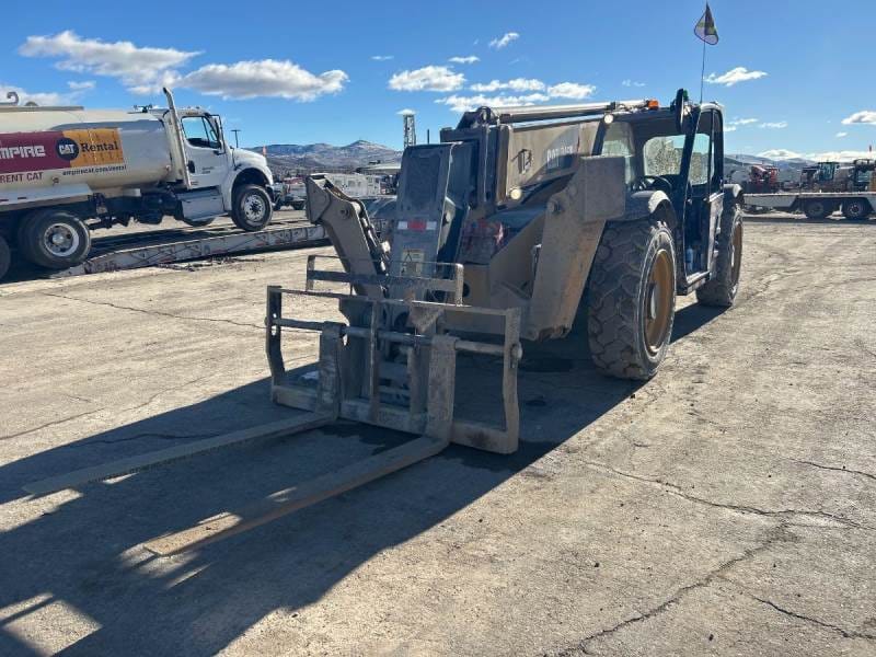 2016 Caterpillar TL943D Equipment Image0