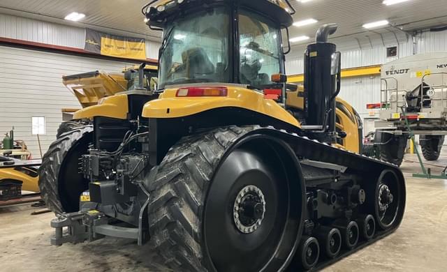 Image of Challenger MT855E equipment image 4