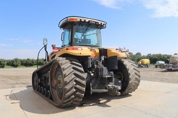 Image of Challenger MT875E equipment image 4