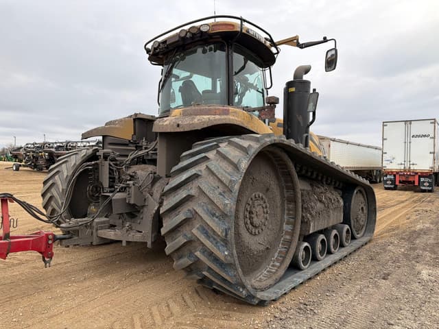 Image of Challenger MT875E equipment image 4