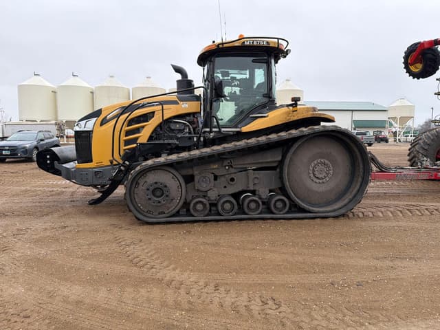 Image of Challenger MT875E equipment image 1