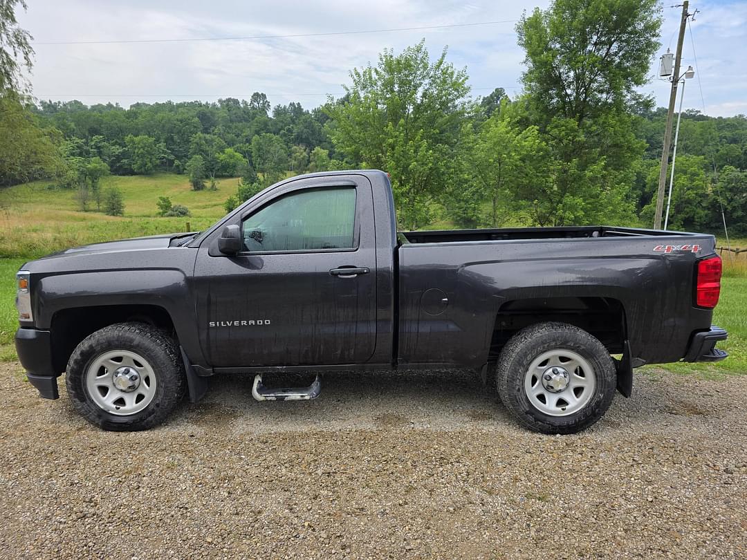 Image of Chevrolet Silverado Primary image