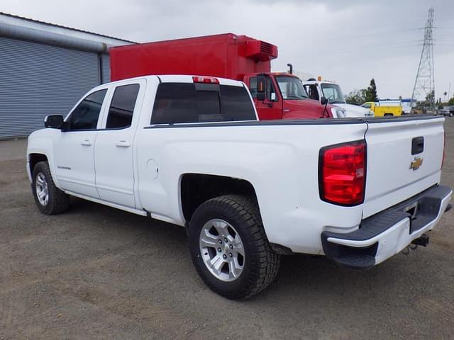 Image of Chevrolet 1500 equipment image 3