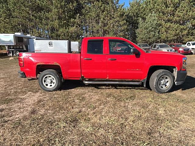 Image of Chevrolet 1500 equipment image 2