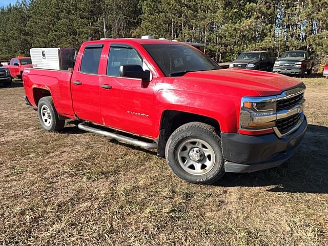 Image of Chevrolet 1500 equipment image 3