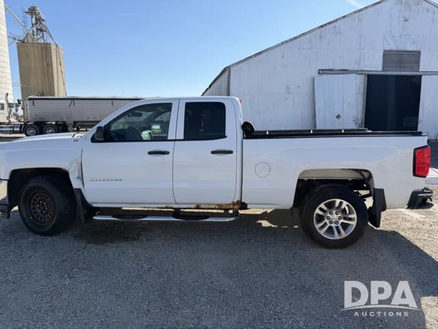 Image of Chevrolet 1500 equipment image 2