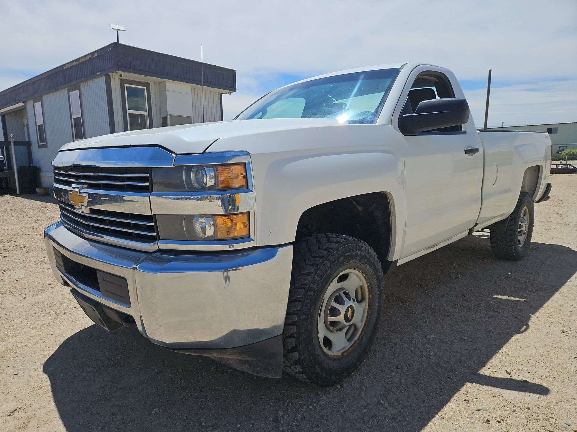 2016 Chevrolet 2500 Equipment Image0