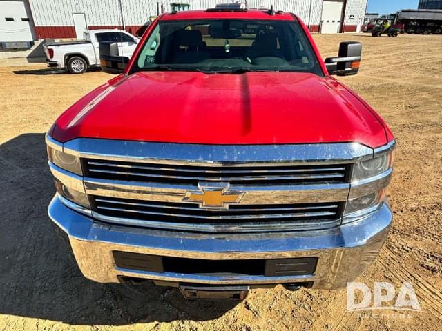 Image of Chevrolet 2500 equipment image 2