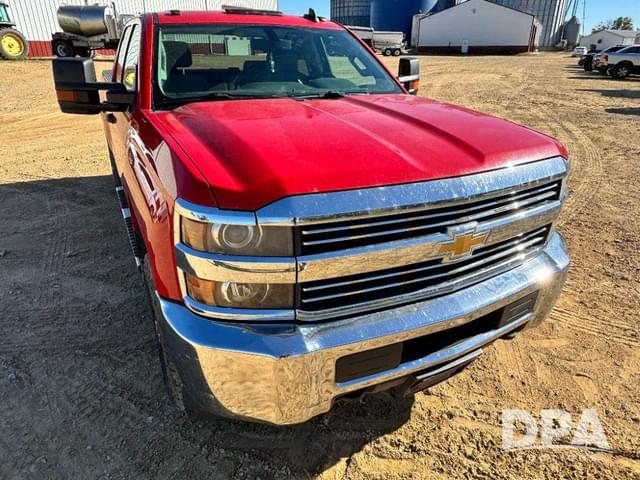 Image of Chevrolet 2500 equipment image 3