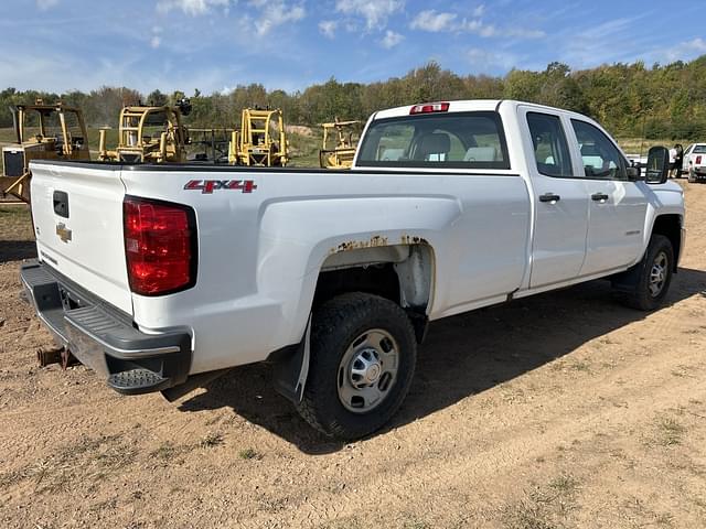 Image of Chevrolet 2500HD equipment image 4