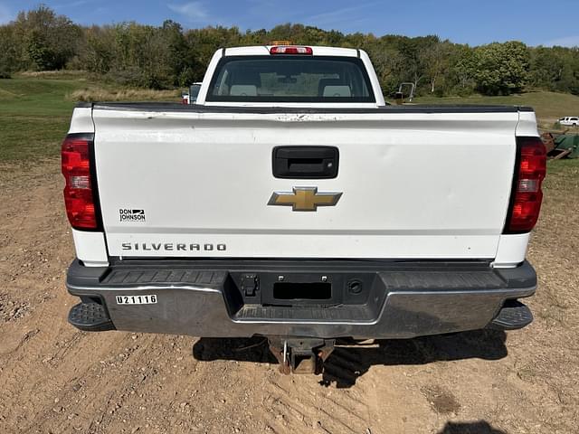 Image of Chevrolet 2500HD equipment image 3