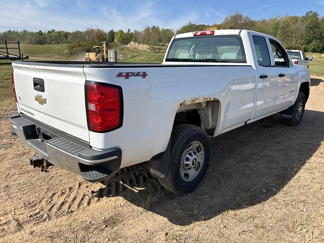 Image of Chevrolet 2500HD equipment image 4