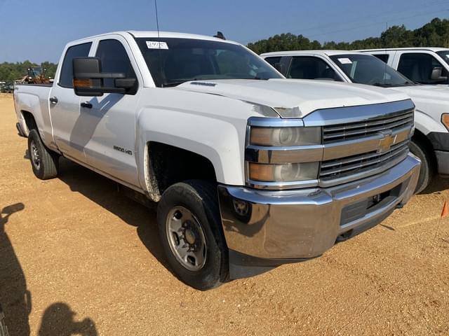 Image of Chevrolet 2500HD equipment image 3