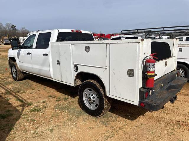 Image of Chevrolet 2500HD equipment image 1