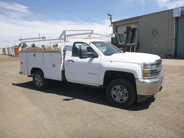 Image of Chevrolet 2500HD equipment image 1