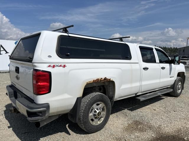 Image of Chevrolet 2500HD equipment image 2