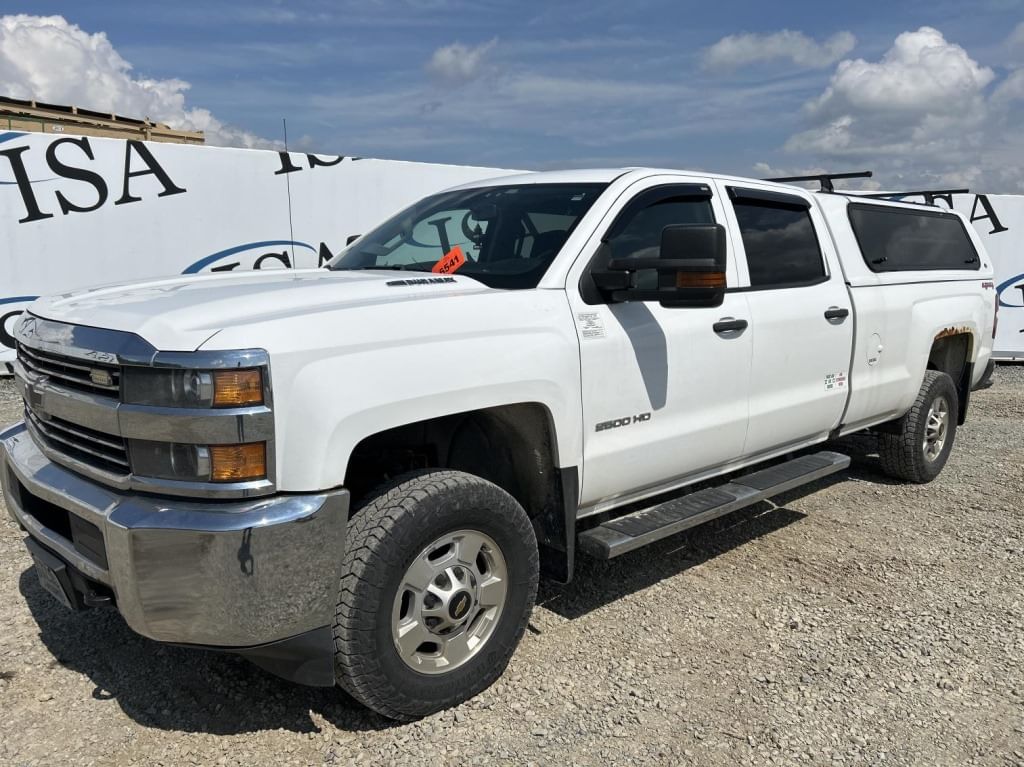 2016 Chevrolet 2500HD Equipment Image0