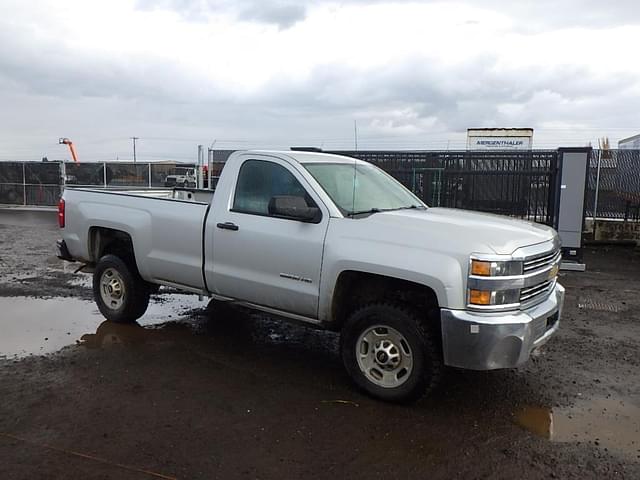 Image of Chevrolet 2500HD equipment image 1