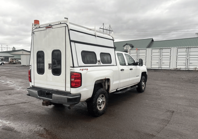 Image of Chevrolet 2500HD equipment image 4