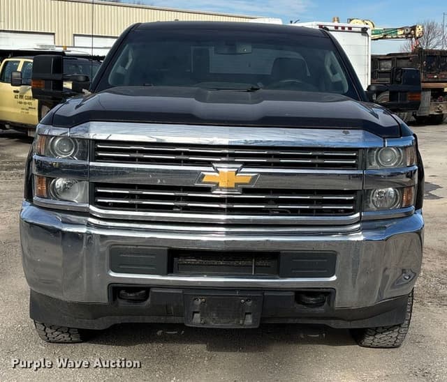 Image of Chevrolet 2500HD equipment image 1