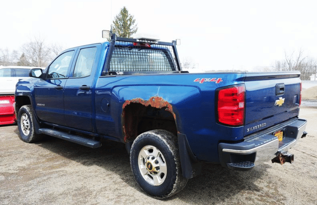 Image of Chevrolet 2500HD equipment image 3