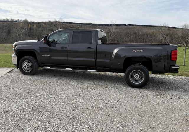 Image of Chevrolet 3500 equipment image 3