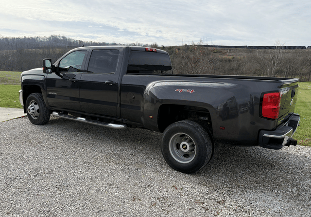 Image of Chevrolet 3500 equipment image 4