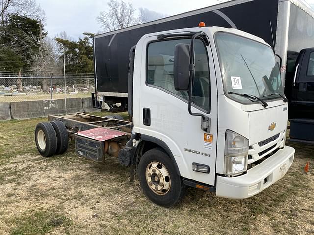 Image of Chevrolet 3500HD equipment image 3