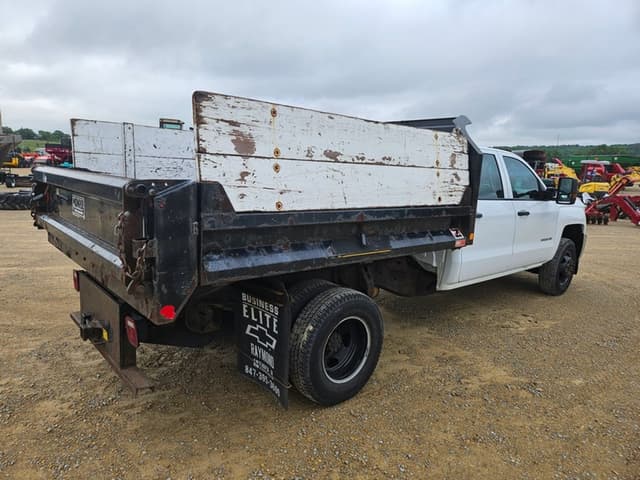 Image of Chevrolet 3500HD equipment image 4