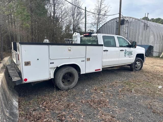 Image of Chevrolet 3500HD equipment image 3