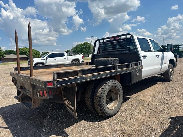 Image of Chevrolet 3500HD equipment image 3