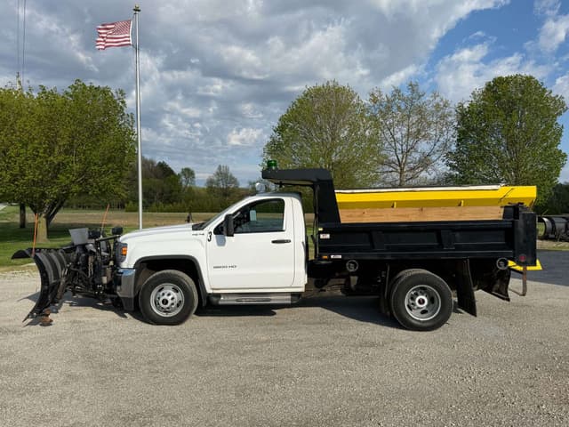 Image of Chevrolet 3500HD equipment image 1