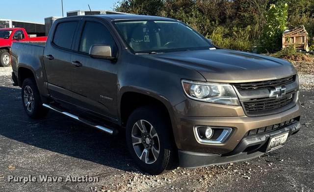 Image of Chevrolet Colorado equipment image 2
