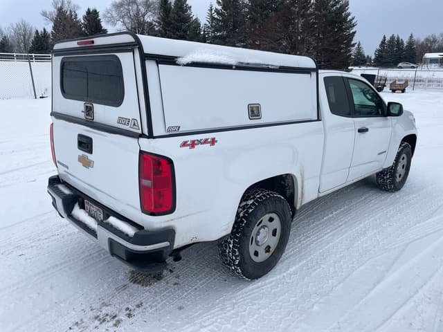 Image of Chevrolet Colorado equipment image 2