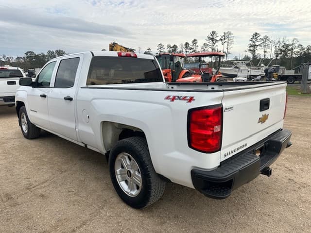 Image of Chevrolet 1500 equipment image 3