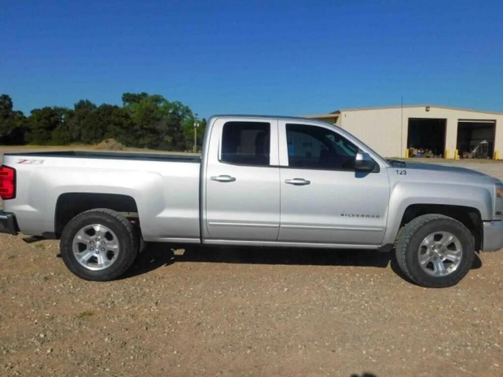 Image of Chevrolet Silverado Primary image