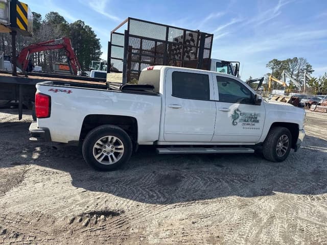 Image of Chevrolet 1500 equipment image 2