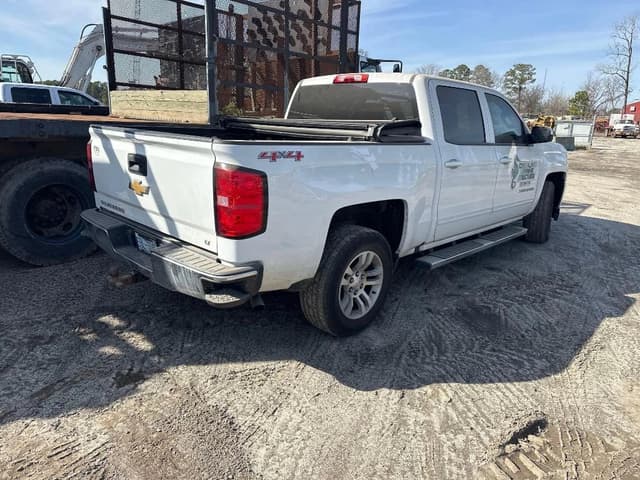 Image of Chevrolet 1500 equipment image 3