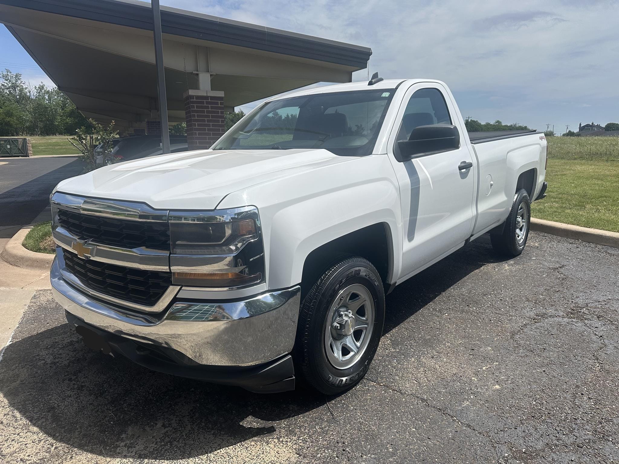 2016 Chevrolet 1500 Equipment Image0