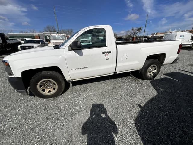 Image of Chevrolet 1500 equipment image 1