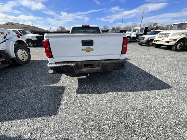 Image of Chevrolet 1500 equipment image 3