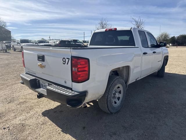 Image of Chevrolet 1500 equipment image 3