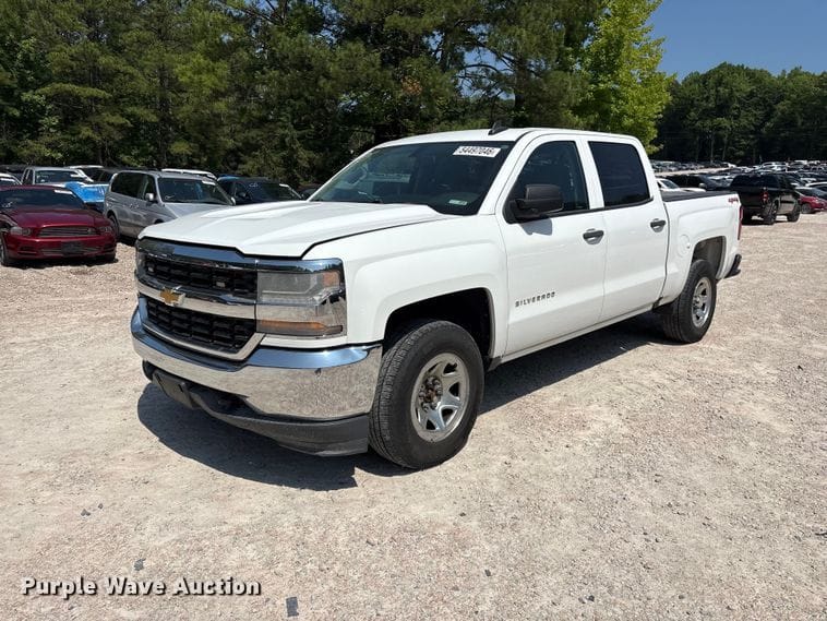 2016 Chevrolet 1500 Equipment Image0