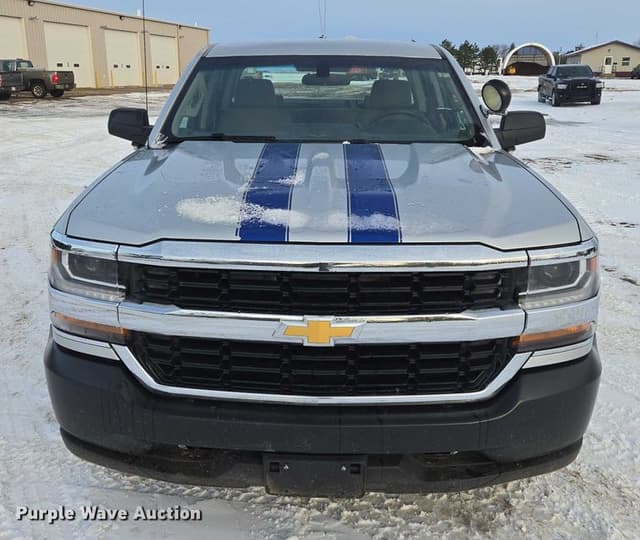 Image of Chevrolet 1500 equipment image 1